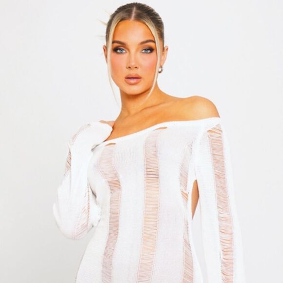 Unbranded Risque White Distressed Romper -- M - Picture 3 of 12